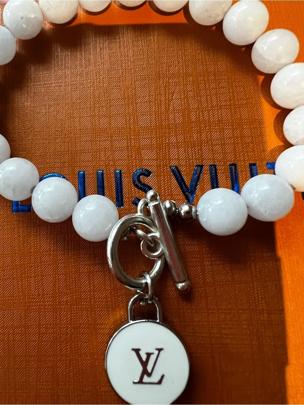 Unbranded white / silver Bead Toggle Bracelet 7.5 inch